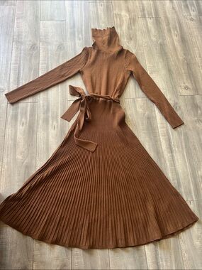 julia jordan Long Sleeve Ribbed Turtleneck Midi Dress in Brown